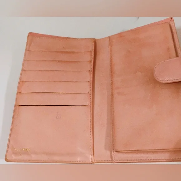 CHANEL Pink CC Caviar Leather Wallet w/ Kisslock & GHW - Picture 6 of 10